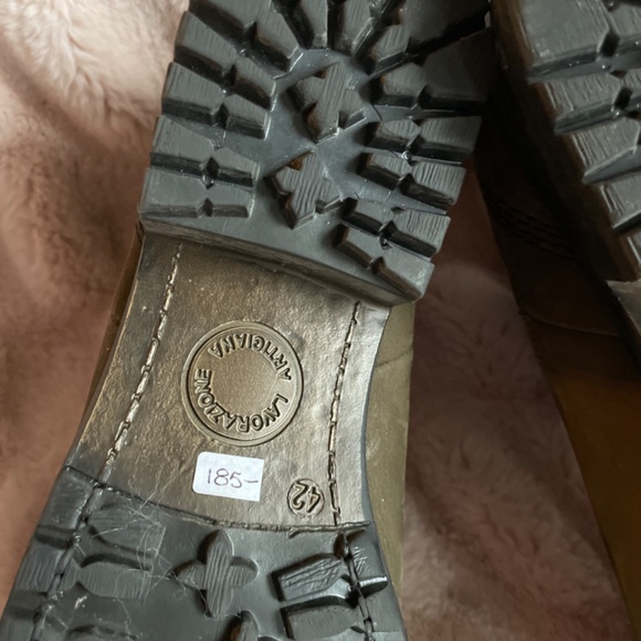 Bueno green Chelsea ankle boots. - Picture 8 of 8